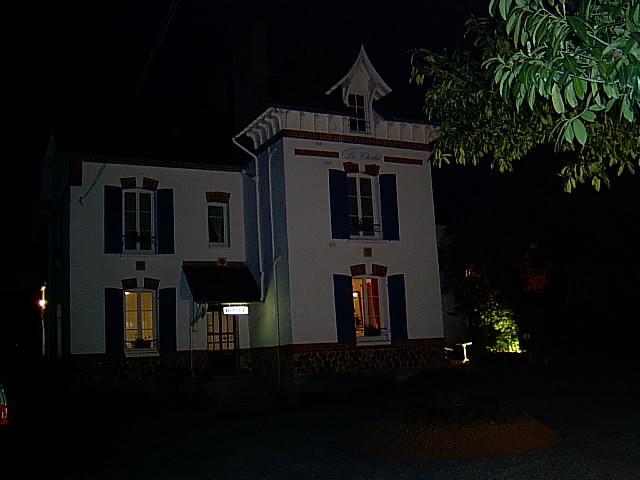 Hotel Restaurant Le Chalet Guéméné-Penfao Zewnętrze zdjęcie